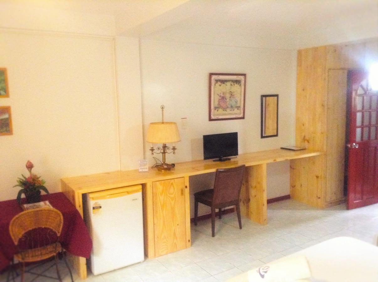 Makiling Onsen Hotel 洛斯巴尼奥斯 外观 照片