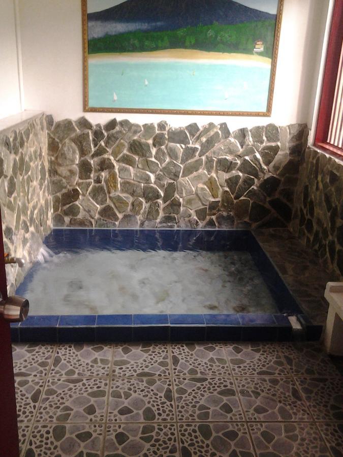 Makiling Onsen Hotel 洛斯巴尼奥斯 外观 照片